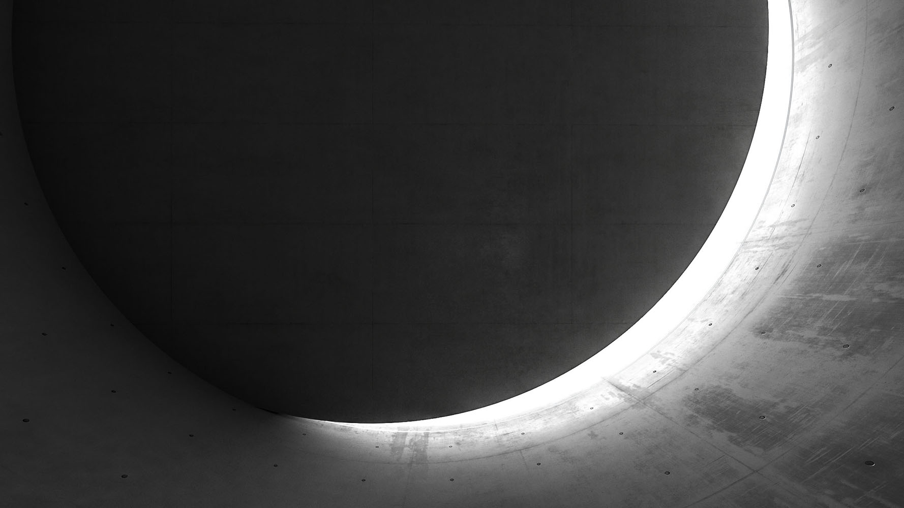 Tunnel of Hope, Eclipse closeup